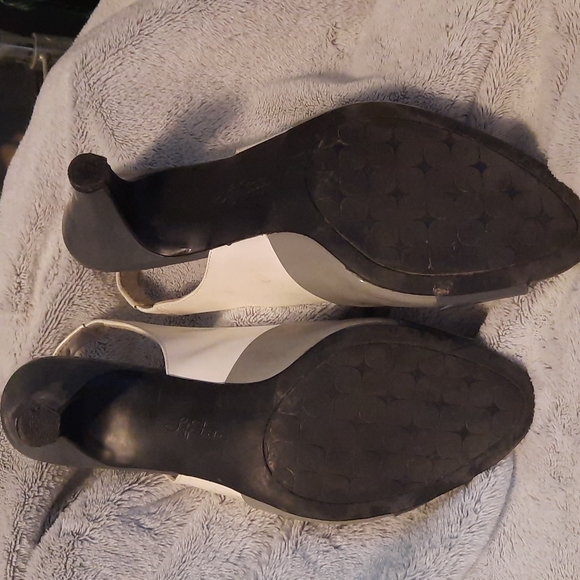 Life Stride heels, size 8 1/2, Grey and white - Picture 4 of 4